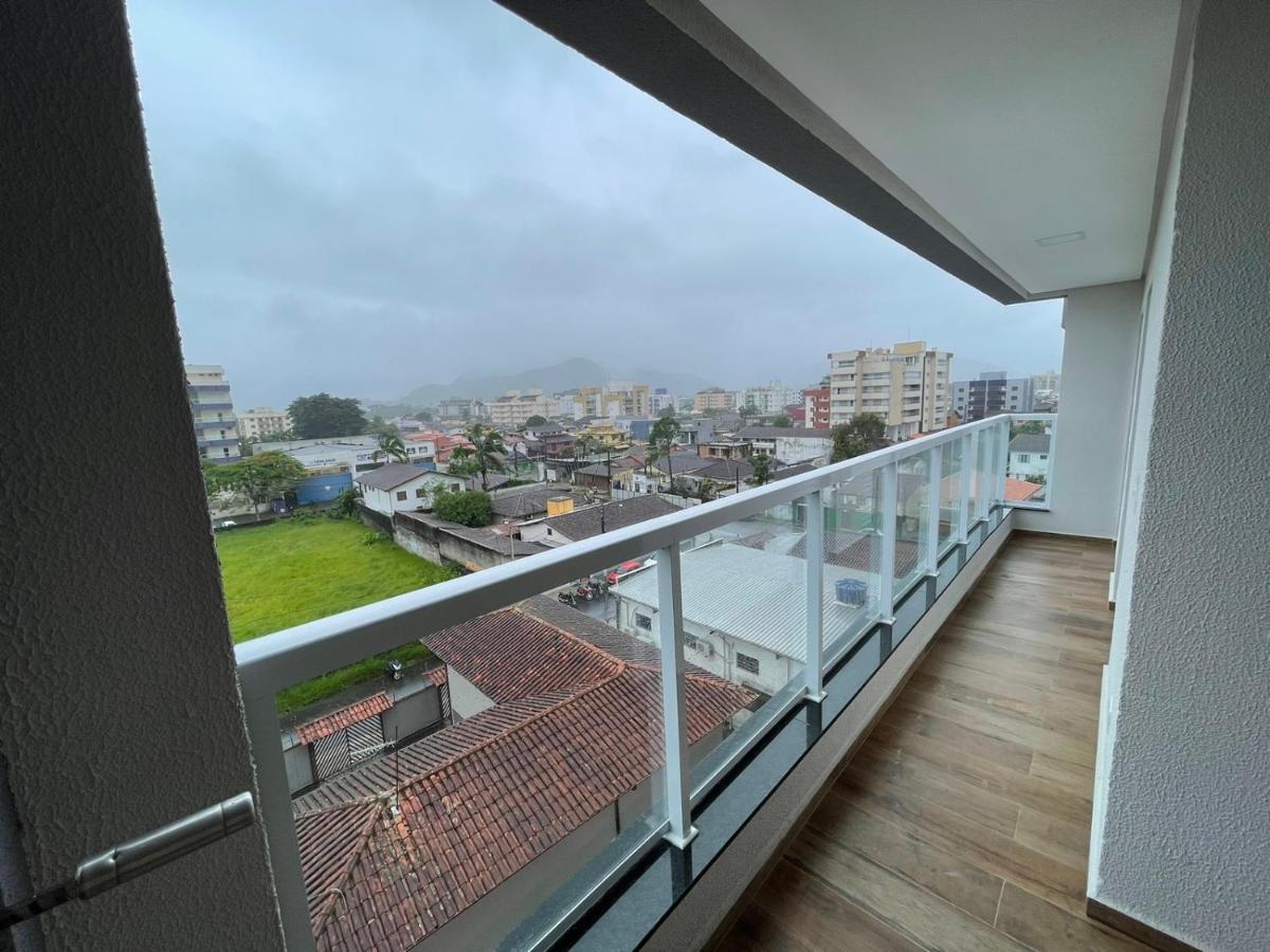 Apartmán Apartamento Com Piscina No Centro Ubatuba Exteriér fotografie