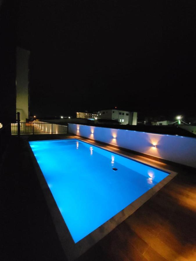 Apartmán Apartamento Com Piscina No Centro Ubatuba Exteriér fotografie