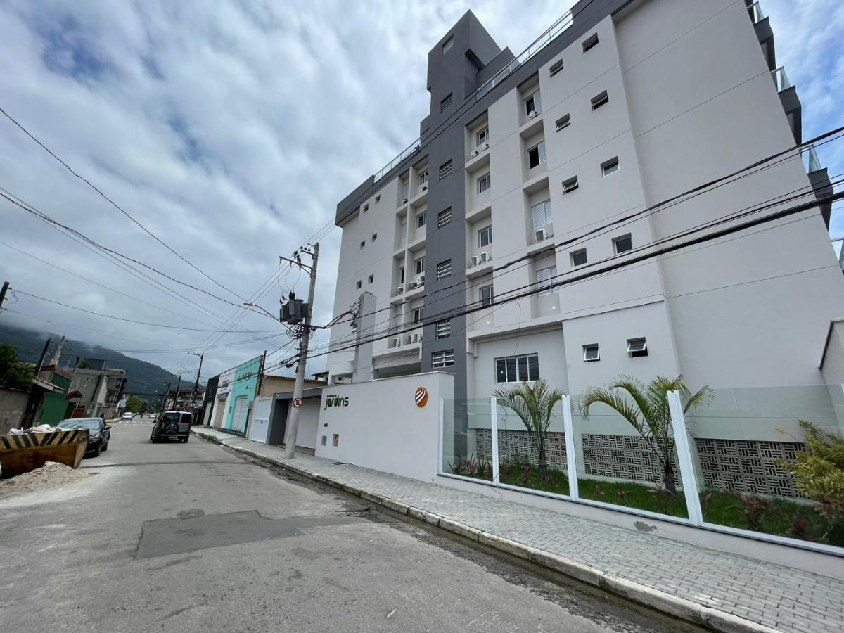 Apartmán Apartamento Com Piscina No Centro Ubatuba Exteriér fotografie