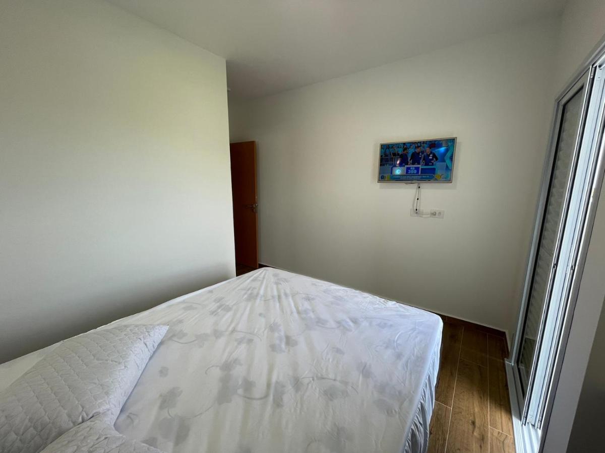Apartmán Apartamento Com Piscina No Centro Ubatuba Exteriér fotografie
